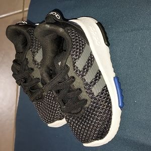 Adidas black 4c sneakers